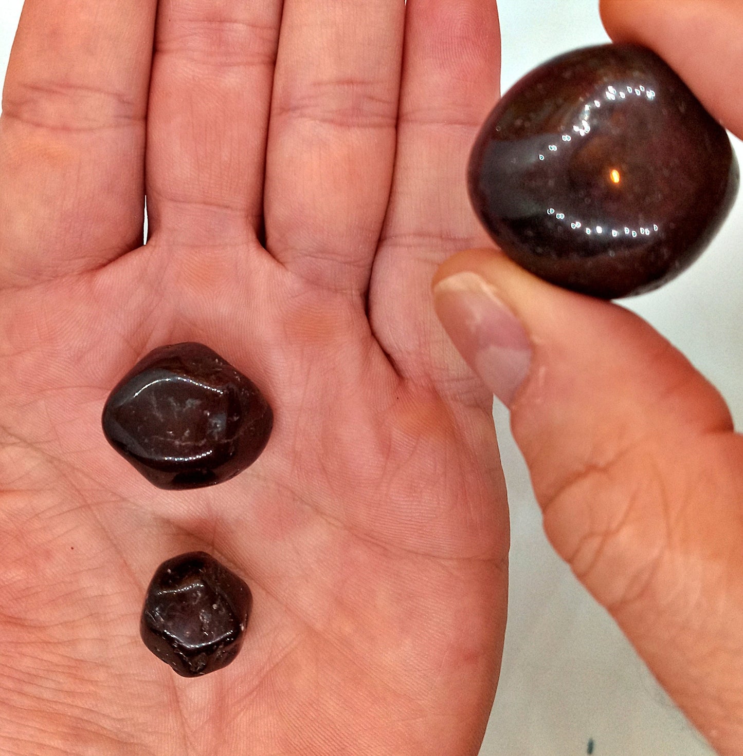 XQ Garnet Crystals!  AAA-Grade, natural, tumbled Extra High Quality Garnets!   Premium Extra Grade polished Garnets!  Pocket stones!